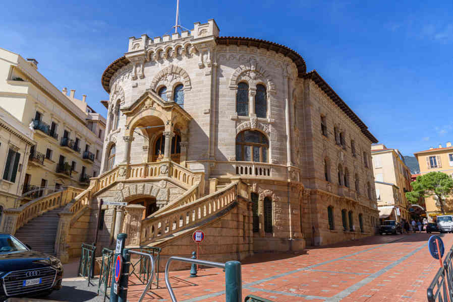 Principado de Mónaco 34 - Montecarlo - Palacio de Justicia.jpg